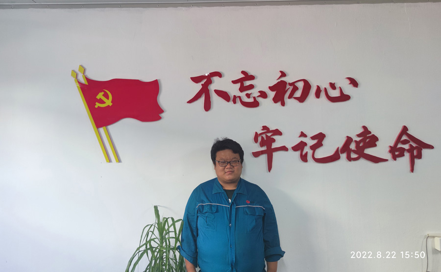 2022年度腾博tengbo9885官网医药优异科技斗争者——张  强
